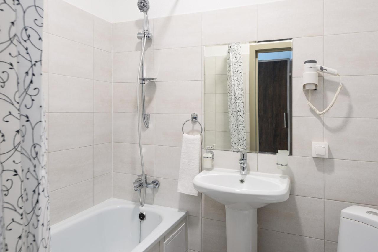 Ncityhotel Astana Bagian luar foto